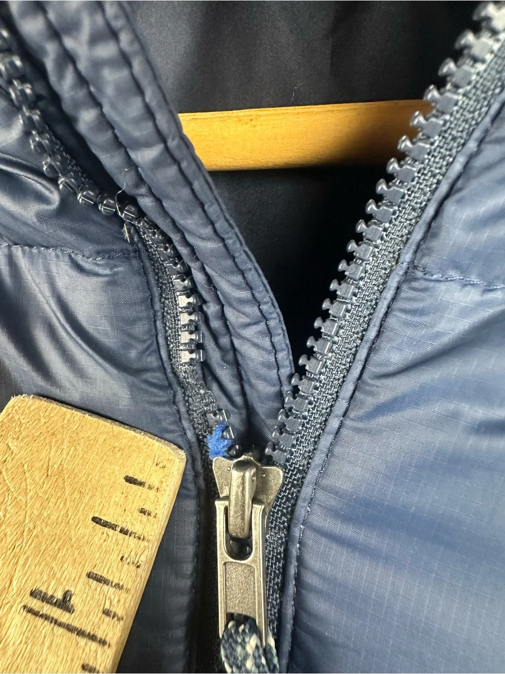 Patagonia Kids XL 14 Hi-Loft Down Hoody Navy Blue Puffer Jacket FLAW